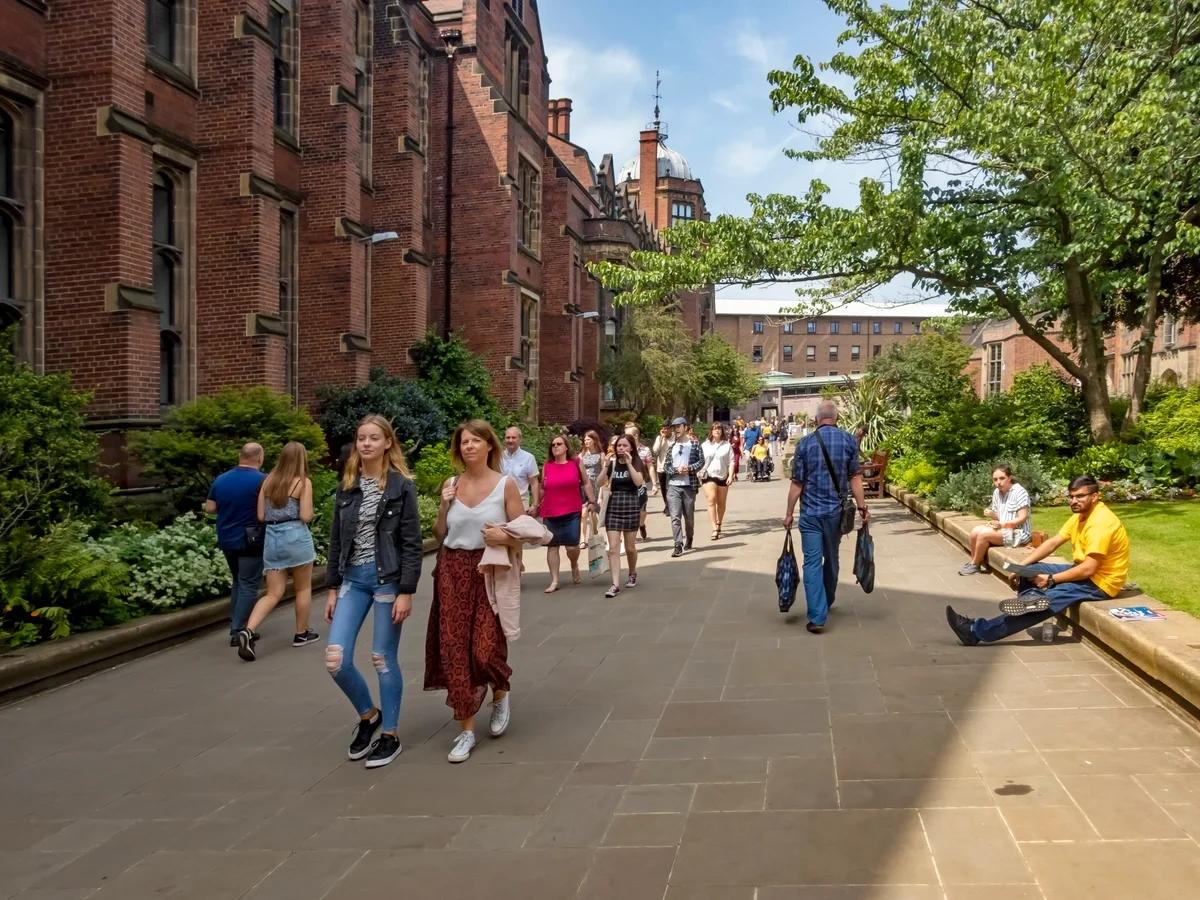 Scammers targeting uni students