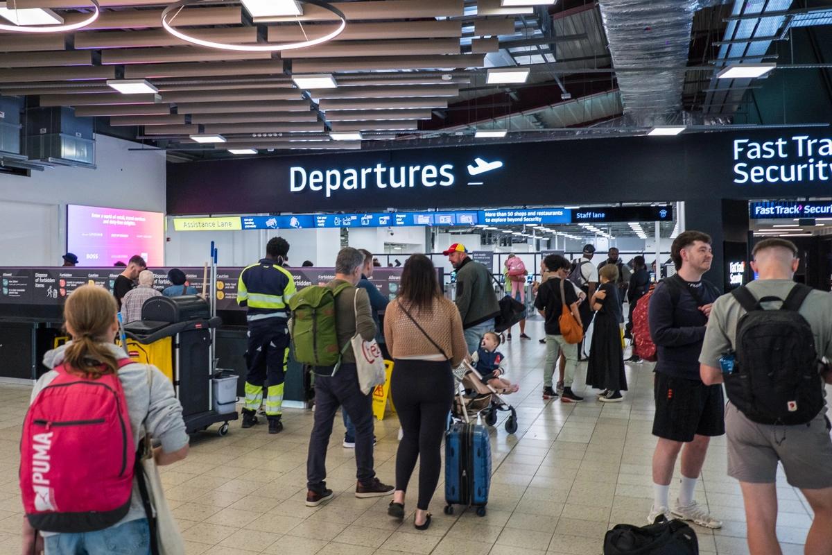 How to avoid rising drop-off charges at UK airports