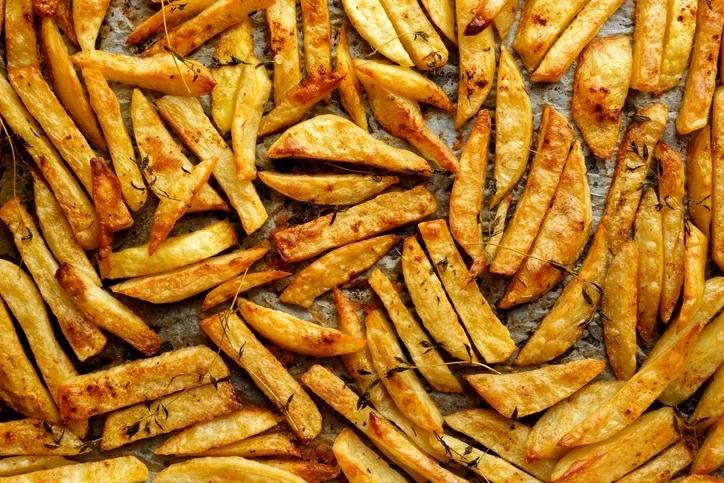 Save in the kitchen with homemade chips